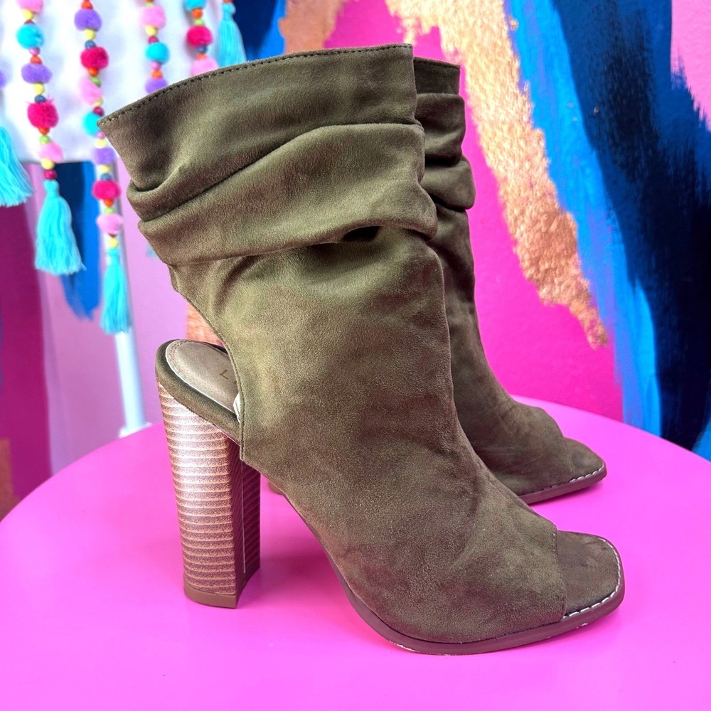 Liliana Womens 7.5 Peep‎ Toe Booties Olive Green Slouchy Block Heel EUC